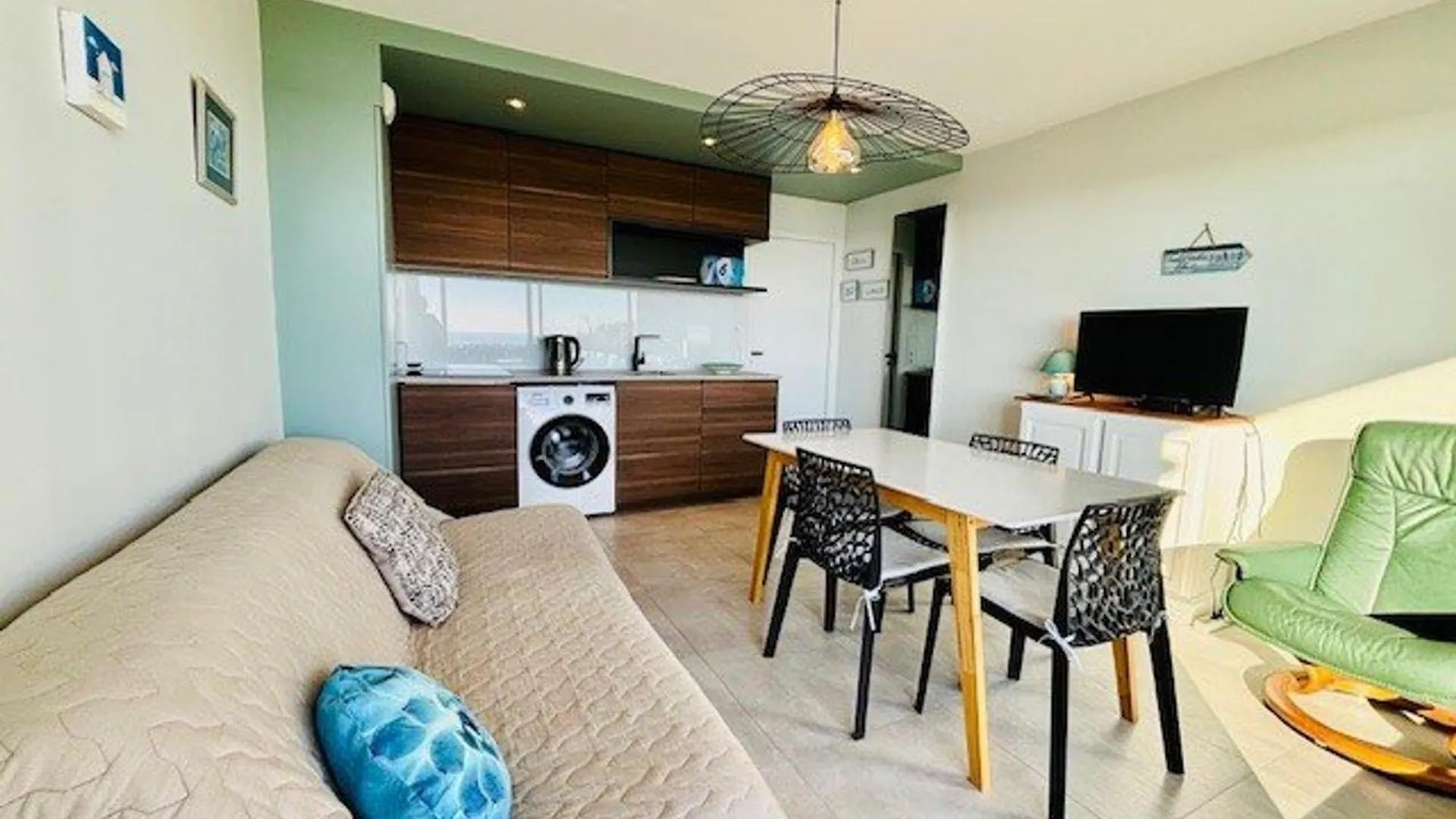 Appartamento Quiberon : 2 Pieces Avec Jardin Prive, Terrasse Et Parking A 2 Pas De La Cote - Fr-1-478-299